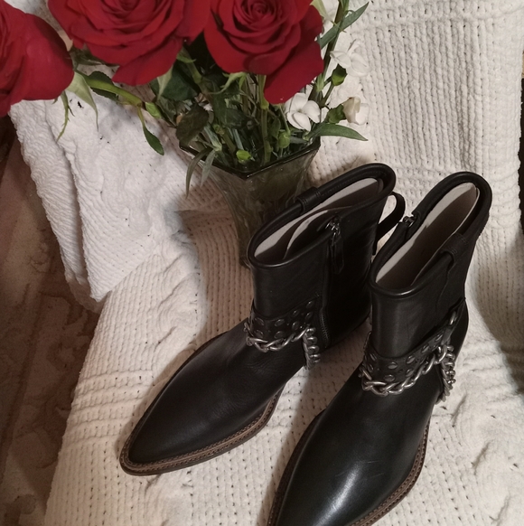We The Free People Black Leather Aiden Chain Boots Size: 7.5 Brand New - Picture 3 of 13